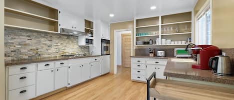 House, Multiple Beds, Pool Access, Mountain View (Zephyr Cove Zen) | Private kitchen