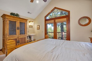 Cabin, Multiple Beds, Patio, Mountain View (Travioli Mountain Retreat) | View from room