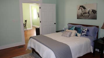 House, Multiple Beds, Kitchen | 2 bedrooms, individually decorated, individually furnished, free WiFi