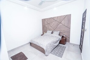 2 Schlafzimmer, Bügeleisen/Bügelbrett, WLAN, Bettwäsche