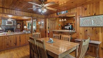 Cabin, Multiple Beds, Patio, Mountain View (Back in Time) | Private kitchen | Fridge, microwave, oven, stovetop