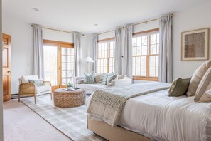 8 bedrooms, iron/ironing board, free WiFi, bed sheets