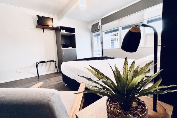 Deluxe-Dreibettzimmer | Hochwertige Bettwaren, kostenloses WLAN, Bettwäsche