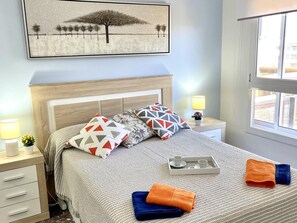 2 bedrooms, iron/ironing board, bed sheets