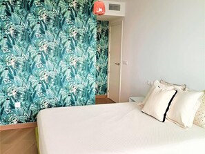 2 chambres, fer et planche à repasser, Wi-Fi gratuit, draps fournis