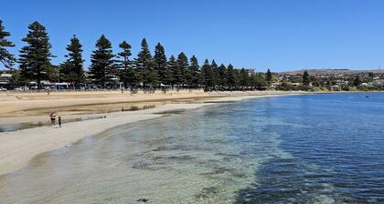 Aart Apartments Port Lincoln, Accommodation in the CBD, wheelchair accessible .