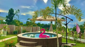 Utomhuspool