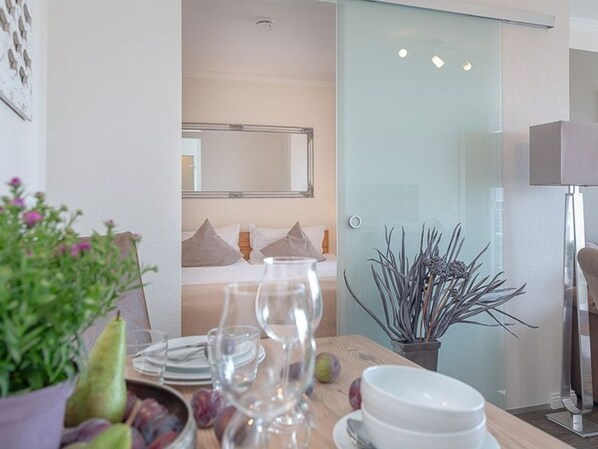 1 habitación, wifi y ropa de cama
