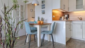 Dining - Meeresrauschen - Haus Dünenburg, Elisabethstraße 9 - Diese Freundlich Eingerichtete 2-zimmer-wohnung (Westerland)