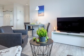 Unclassified image, 2 of 22, button - Nette Hunde - Großzügige, Moderne 2 Zimmerwhg. am Rathausplatz mit Stellplatz (Sylt)