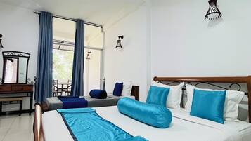 Deluxe Triple Room | Individually furnished, desk, free WiFi