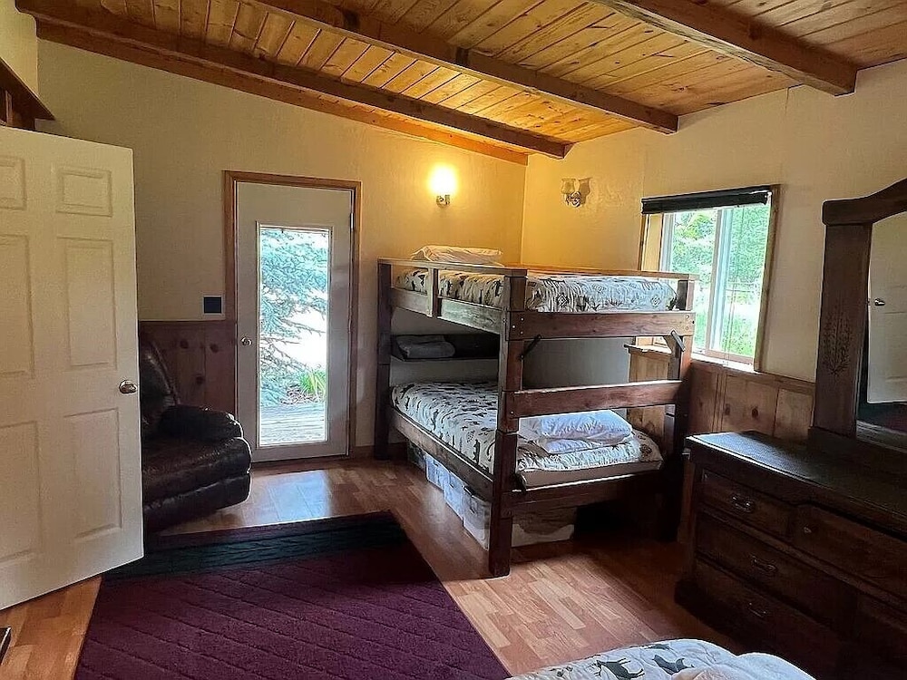 Creekside Cabin Near Salmon Idaho and the Salmon River Carmen Vrbo