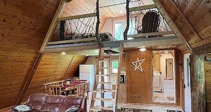 Creekside Cabin Near Salmon Idaho and the Salmon River