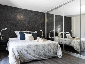 3 soverom, skrivebord, strykejern/-brett og wi-fi