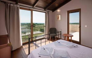 3 habitaciones, tabla de planchar con plancha y wifi gratis 
