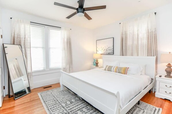 2 bedrooms, desk, iron/ironing board, travel crib