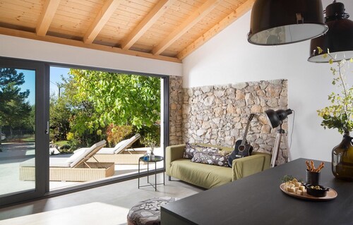 Nice home in Lupoglav