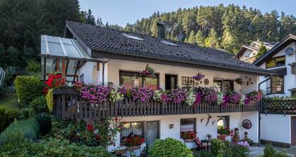 Ferienwohnung Schwarzwälder, Erholung in ruhiger Lage am Waldrand