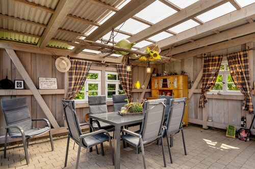 Ferienhaus 'Ferien Auf Der Fleischdielte' mit privater Terrasse, privatem Garten und Balkon