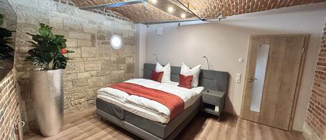 2 quartos, ferros/tábuas de passar roupa, Wi-Fi de cortesia