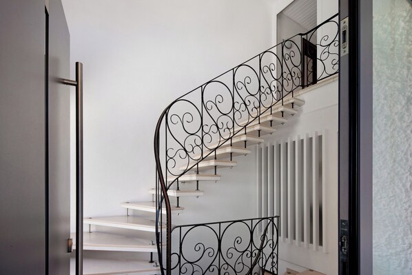 Interior - Apartment 'Ferienwohnung Lange' with Mountain View, Balcony and Wi-Fi (Waldstetten)