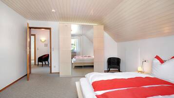 2 多间卧室、熨斗/熨衣板、免费 WiFi、床单