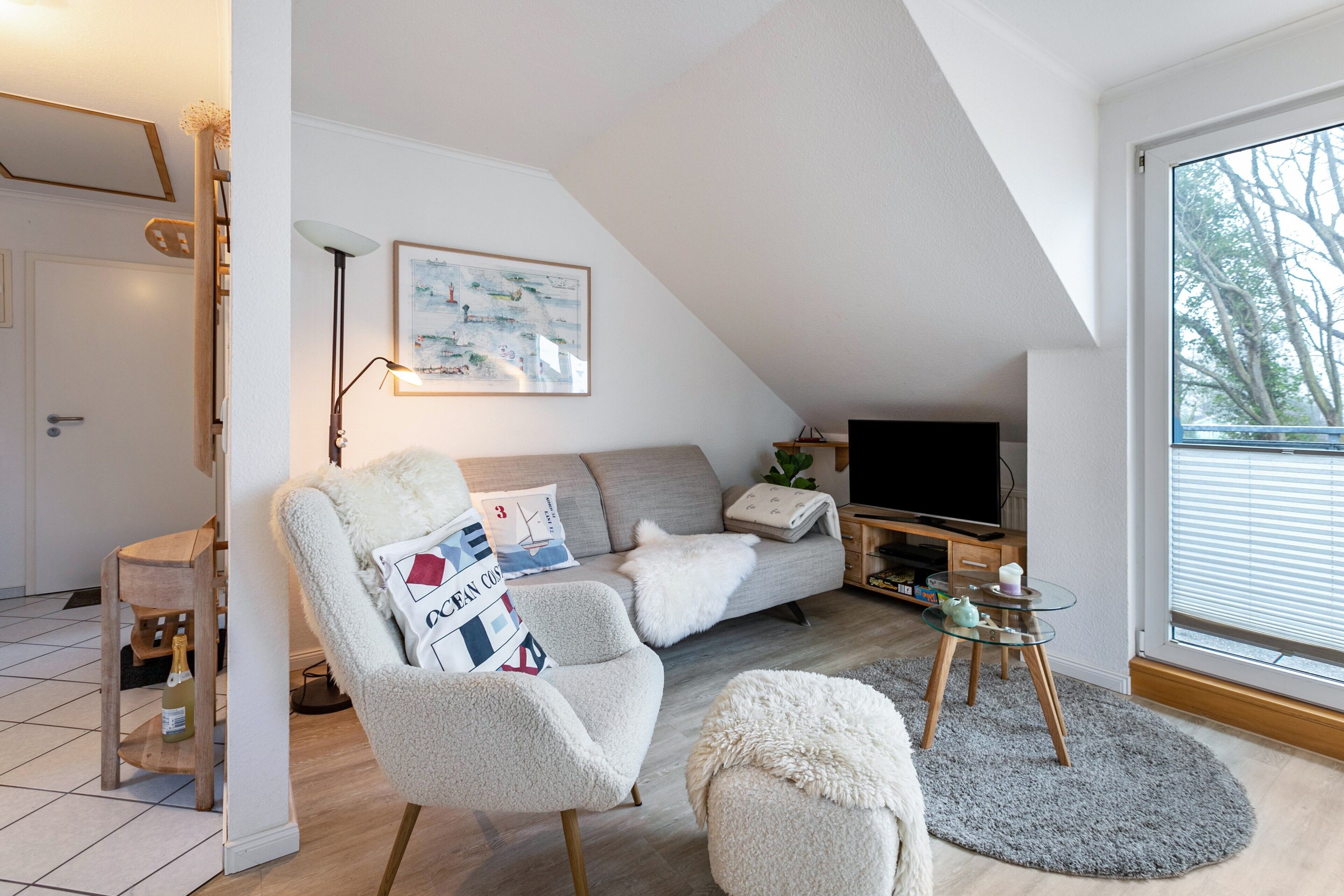 Tv, dvd-afspiller, stereoanlæg