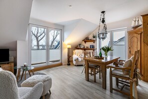 تلفزيون، مشغل دي في دي، ستيريو