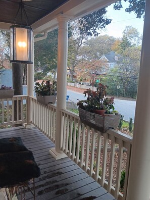 Exterior - Downtown Abbey at Dodd (Atlanta)