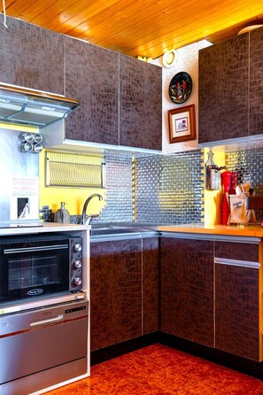 Fridge, microwave, dishwasher, toaster