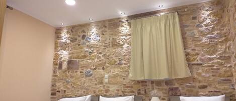 5 bedrooms, WiFi