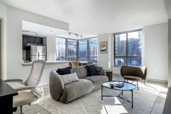 Fernseher, Stereoanlage