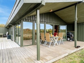 Outdoor dining - "Hunved" - 500m from the sea by Interhome (Saltum)