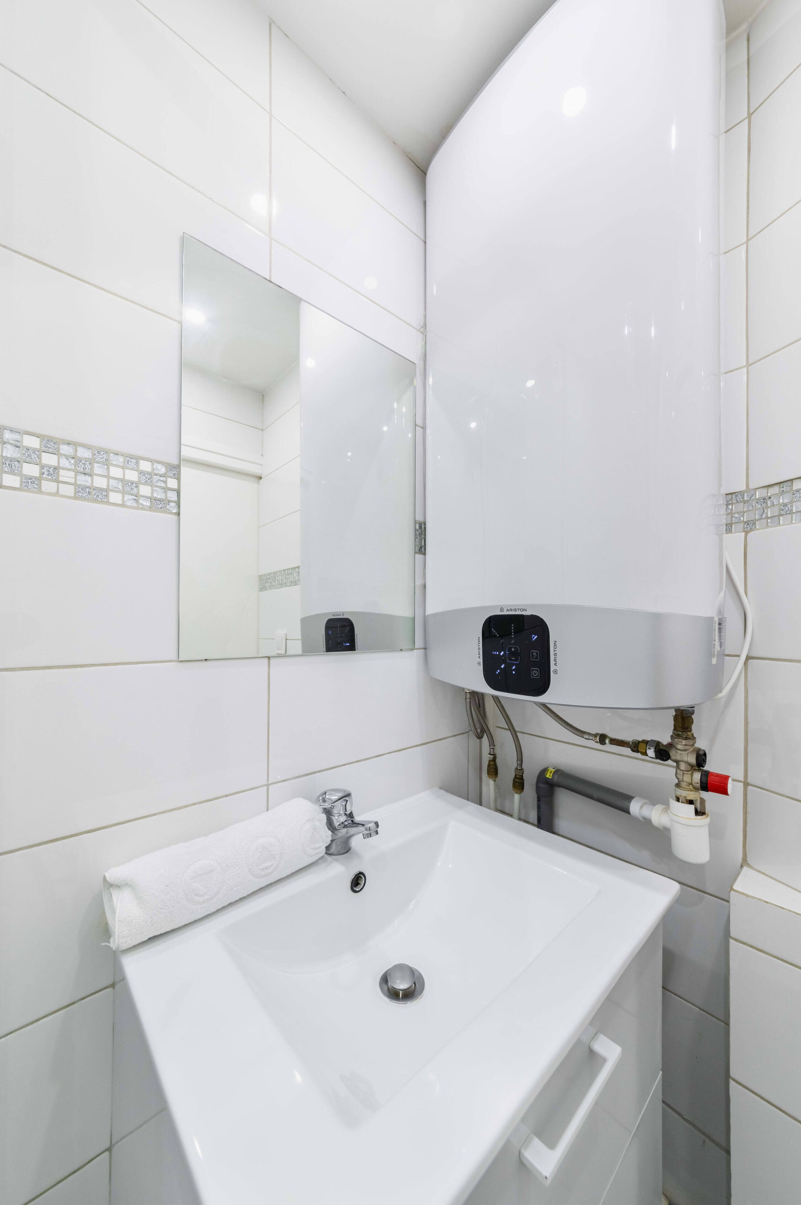 Een douche, een haardroger, handdoeken