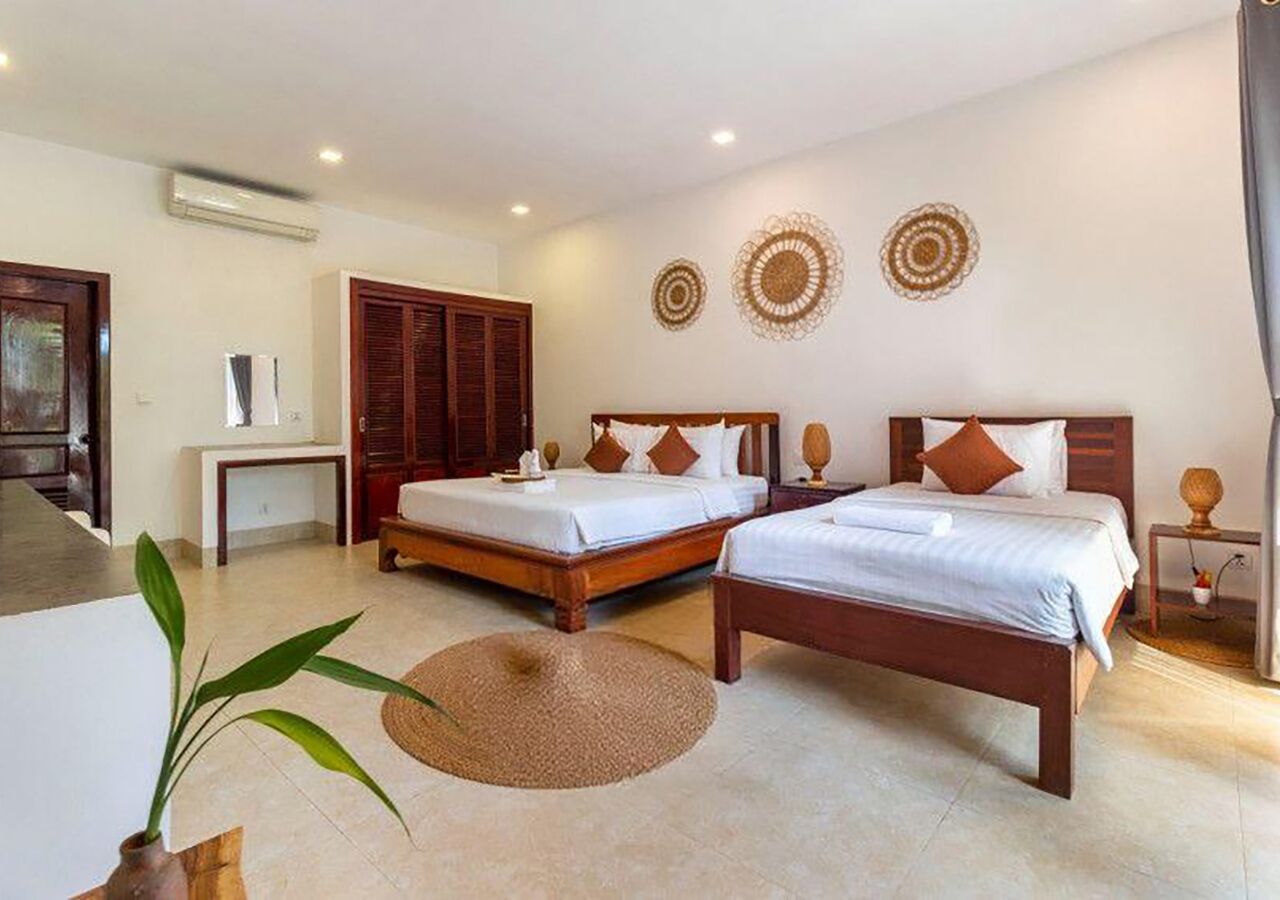 ห้องแฟมิลี่ | ตู้นิรภัยในห้องพัก, โต๊ะทำงาน, พื้นที่ทำงานแบบใช้แล็ปท็อป, ห้องเก็บเสียง