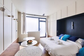 1 habitación, tabla de planchar con plancha, wifi y ropa de cama 