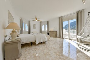 4 bedrooms, iron/ironing board, free WiFi, bed sheets - villa rental in Calpe ANNEIDA (Calpe)