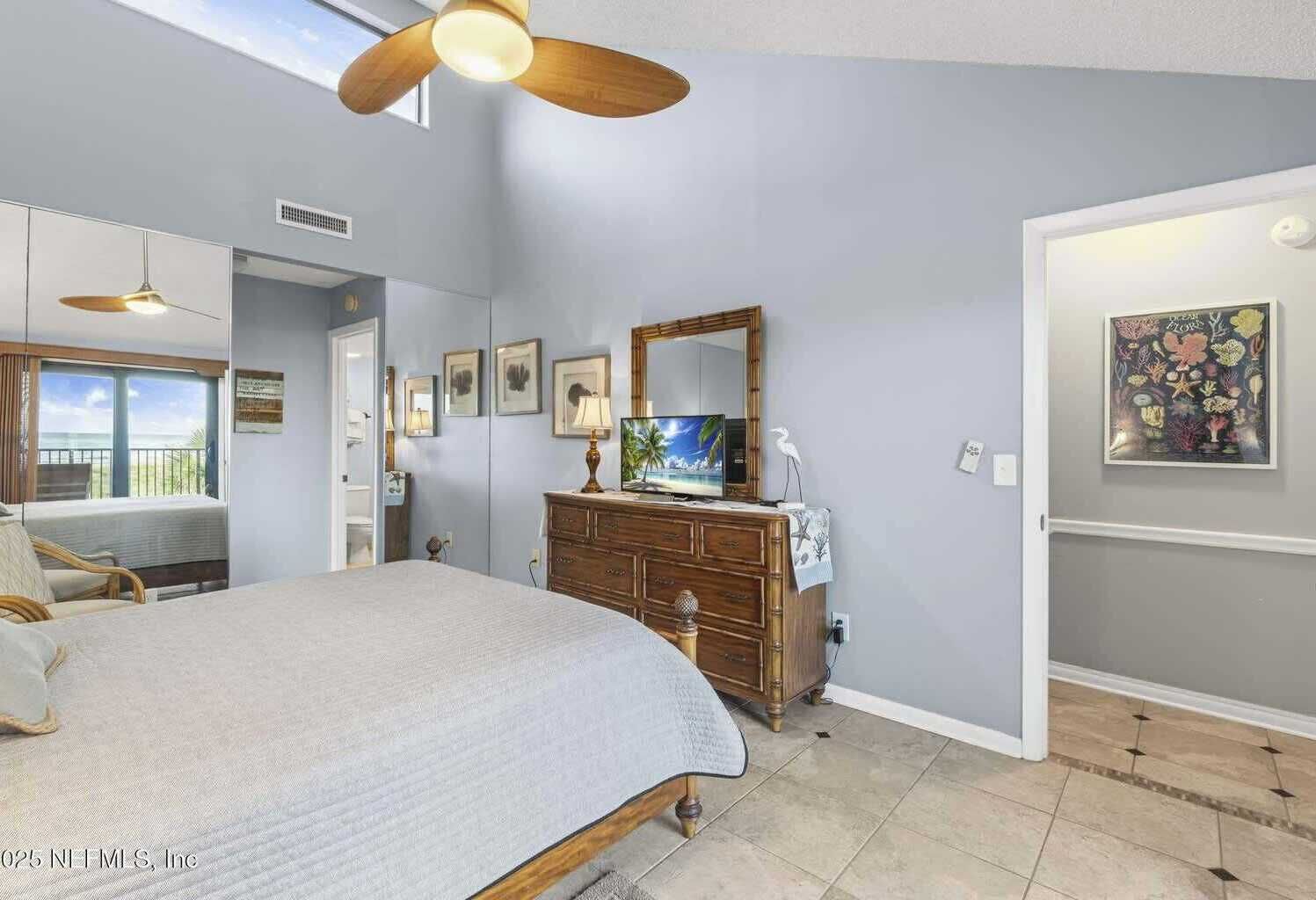 3 dormitorios, tabla de planchar con plancha, wifi y ropa de cama