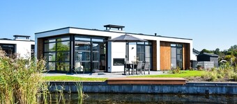 Luxury Waterfront Escape