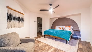 1 bedroom, iron/ironing board, travel cot, WiFi