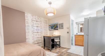 Modern Haven: Chic Studio Getaway