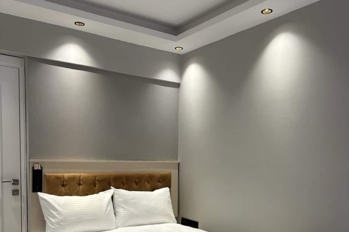 Minibar, in-room safe, soundproofing, free WiFi