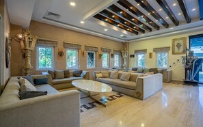 Lobby sitting area - Golden Beach Resort & Spa (Bodrum)