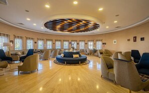 4 bars/lounges - Golden Beach Resort & Spa (Bodrum)