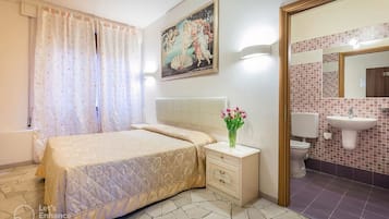 Standardzimmer | Zimmersafe, kostenloses WLAN, Bettwäsche