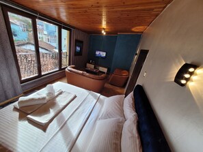 Penthouse Deluxe | 1 sovrum, gratis wi-fi och sängkläder