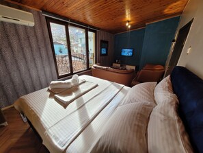 Deluxe-Penthouse | 1 Schlafzimmer, kostenloses WLAN, Bettwäsche