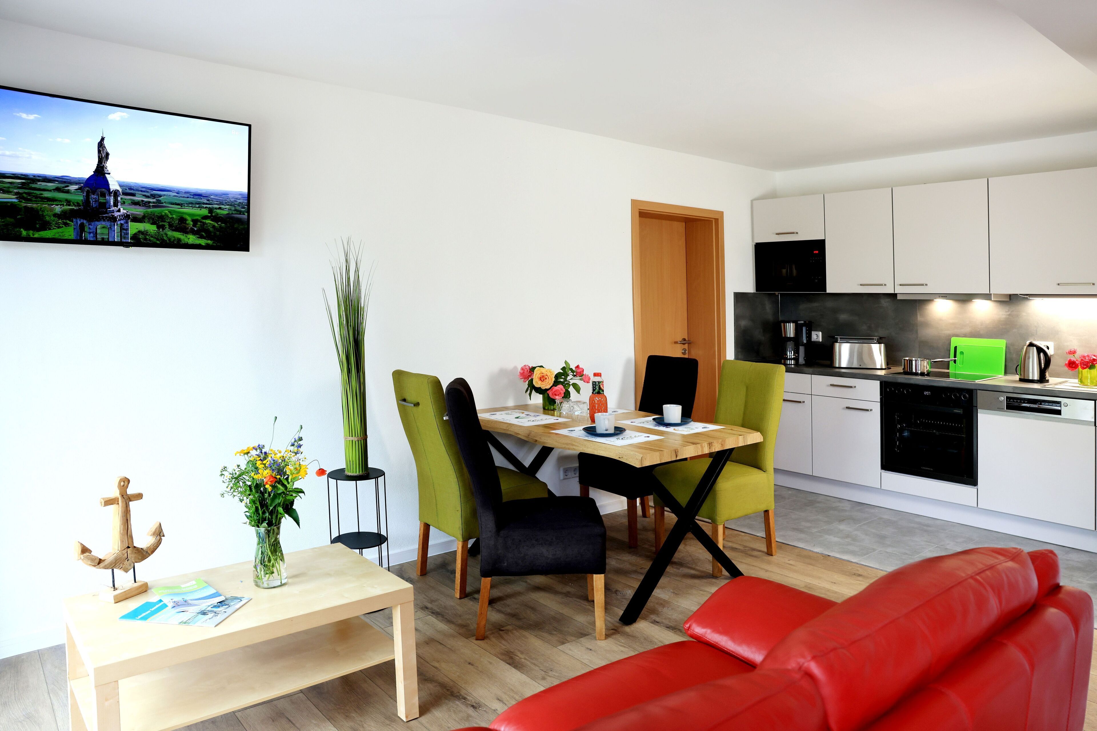 Küche, Wohn- & Essbereich