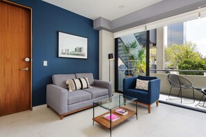 TV, offices - w* | Unique 1BR in Cuauhtémoc (Ciudad de México)