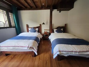 Free WiFi - huamushejiudian (Lijiang)
